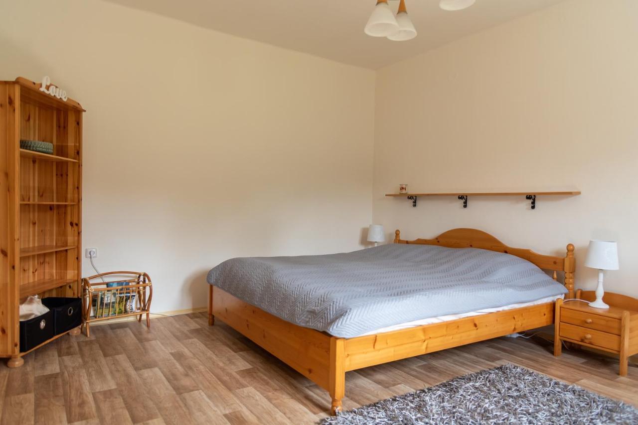 Апартаменты Apartman Fraise Дечин Экстерьер фото